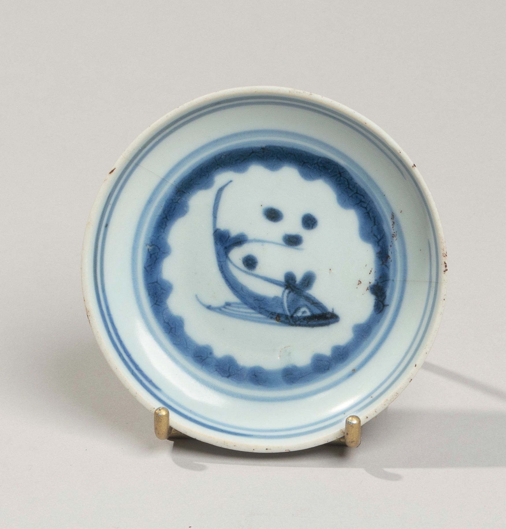 VIETNAM, Hue - XIXe siècle - Plato de porcelana con decoración azul bajo vidriad&hellip;