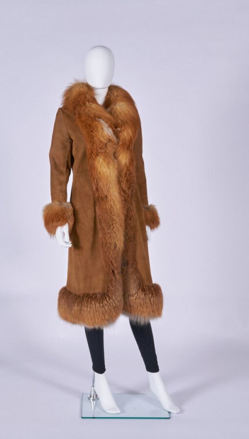 Null ANONIMO - anni '70 

Cappotto in peccary e volpe rossa (circa TS) 

(piccol&hellip;