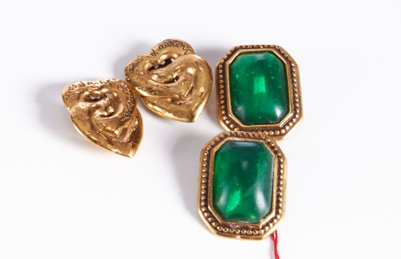 Null YVES SAINT LAURENT - 1980s

TWO PAIRS OF EAR CLIPS in gilded metal and resi&hellip;