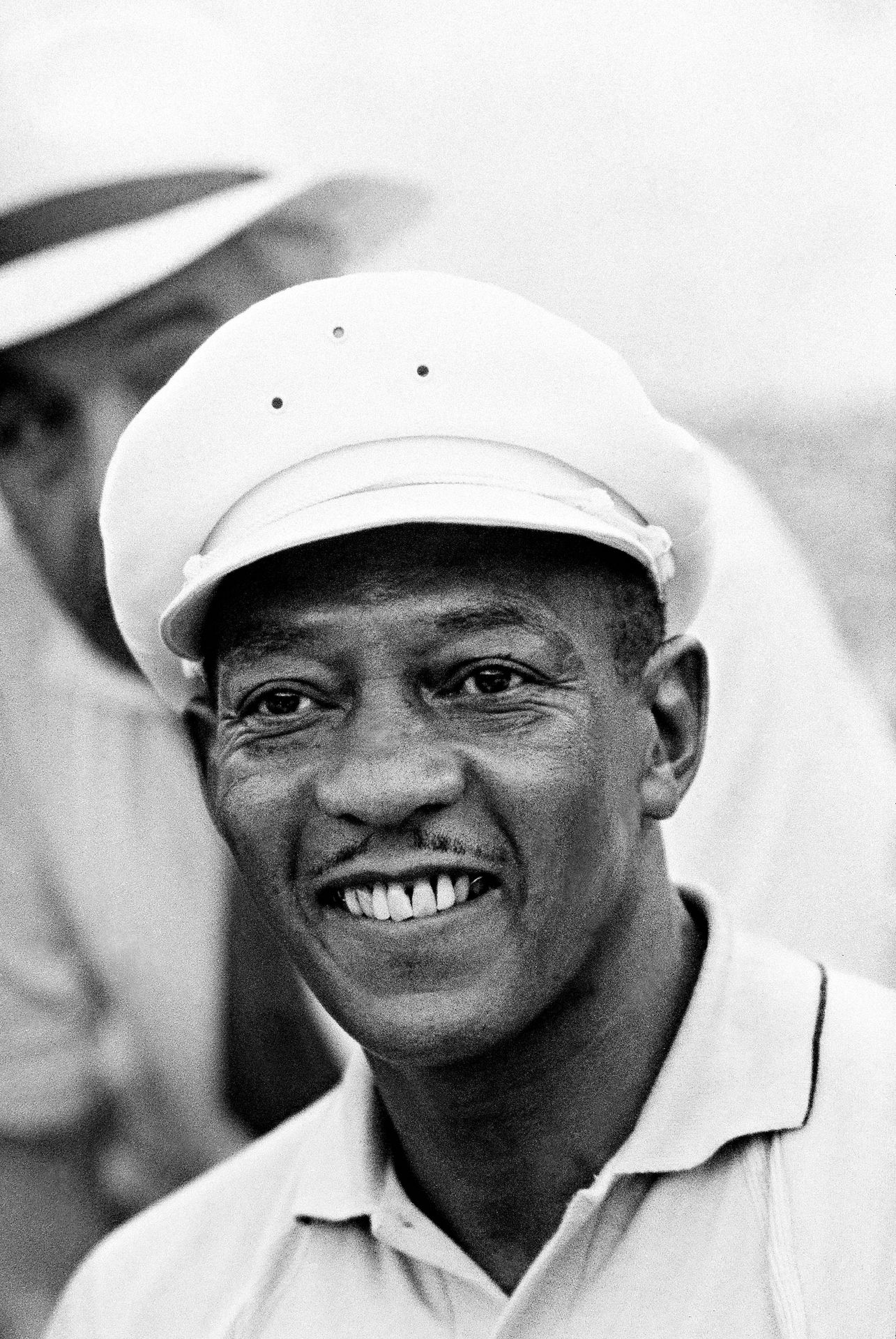 Null 罗马1960年。Jesse Owens © L'Équipe 1960年9月。
Jesse Owens今年47岁，是体育史和历史本身的一个传奇。他的脸&hellip;