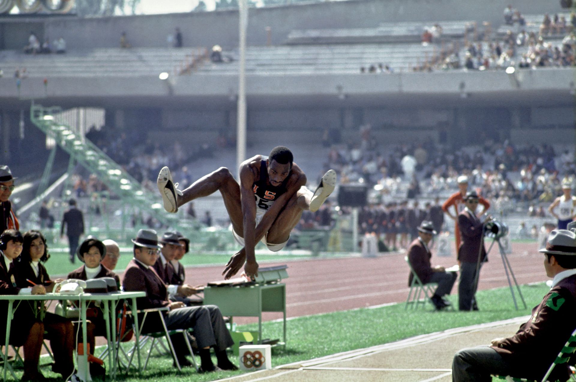 Null BOB BEAMON Mexico 1968. Bob Beamon, saut en longueur (qualifications) © Rob&hellip;