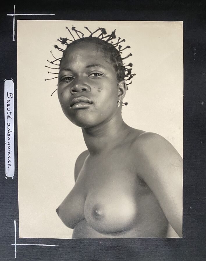 Null OUBANGHI-CHARI Album "Souvenirs d'Afrique", ca. 1950. Scènes de vie, portra&hellip;