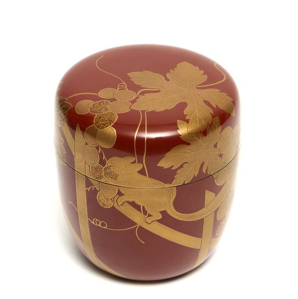 Null Boîte à thé laquée marron-rouge (natsume) à motif d'écureuil et de raisins &hellip;