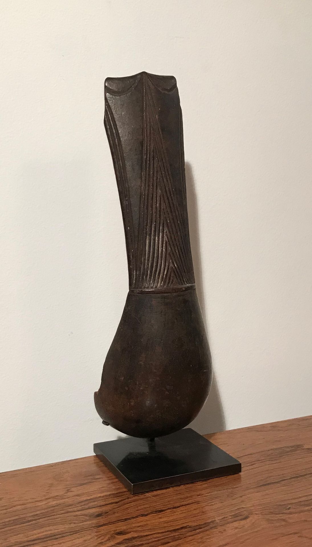Null Cuillère en bois (manques). Peuple Fang. Gabon. 
H. : 19 cm.
