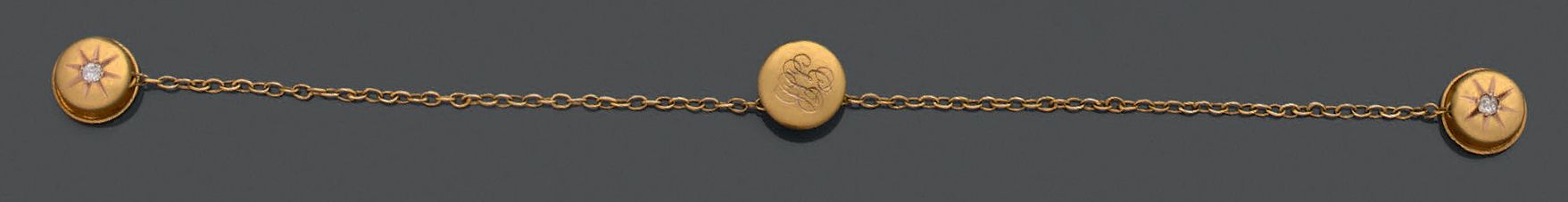 Null Cadena de chaleco de oro amarillo de 14 quilates (585), que une tres botone&hellip;