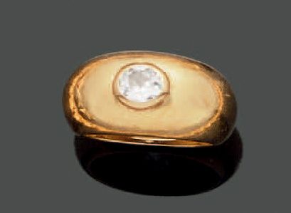 Null 18K（750）黄金戒指，镶嵌0.50克拉老式切割钻石。重量：15.73克。
