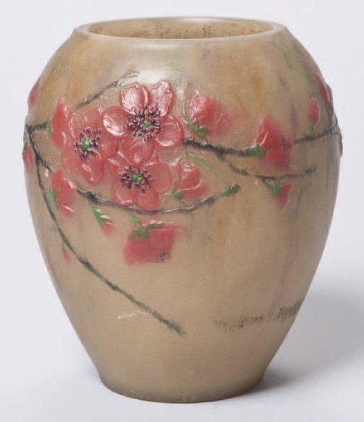 Gabriel ARGY-ROUSSEAU (1885-1953) Vase de forme ovoïde en pâte de verre à décor &hellip;
