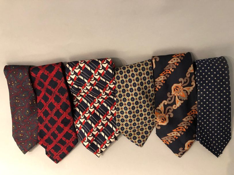 Null Lot : six cravates signées Nina Ricci, Carven et divers ; cinq pochettes fe&hellip;