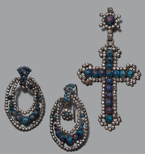 Null Ensemble de bijoux en acier poli facetté brillant et bleui, comprenant une &hellip;