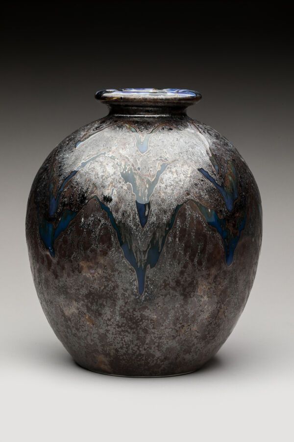 Null LIMOGES. THARAUD Camille (1878-1956). Genêt-Vase aus Porzellan, Dekor mit M&hellip;