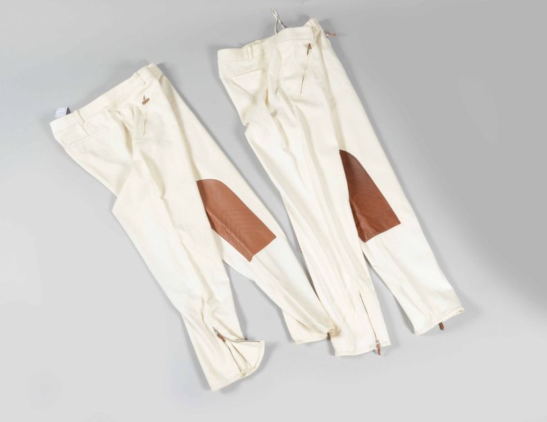 Null Ralph LAUREN
Lot de deux pantalons jodhpurs en jersey de laine ivoire, empi&hellip;