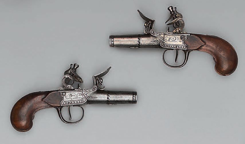 Null Pair of small flintlock pocket pistols from the Manufacture of Versailles, &hellip;