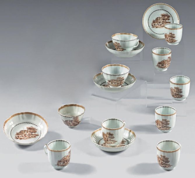 Null Partie de service à thé et café en porcelaine de Chine.
XVIIIe siècle. À dé&hellip;