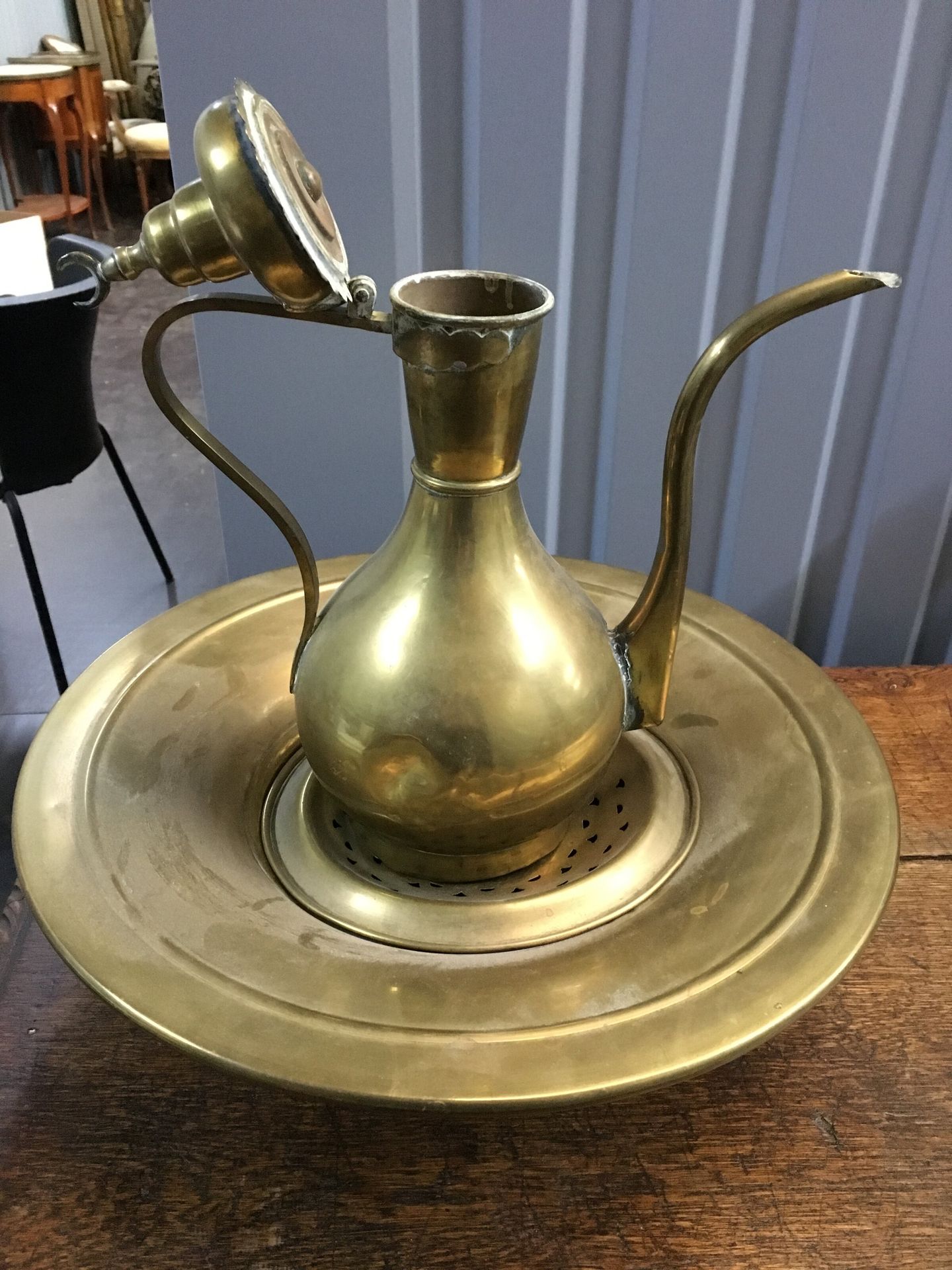 Null Set of brass and brass: trays, basin, candleholders(ref 52 and 37), ewer an&hellip;
