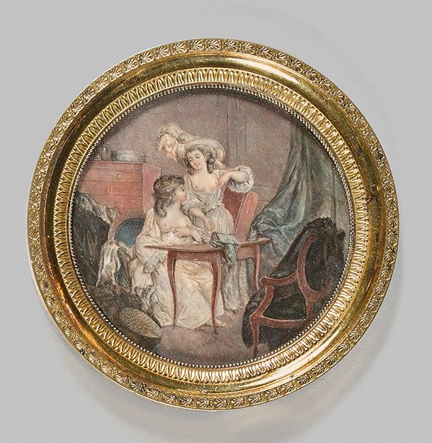 École FRANÇAISE de la fin du XIXe siècle 
高贵的室内场景。
象牙上绘制的圆形微型画，展示了18世纪品味的室内的两个半裸&hellip;