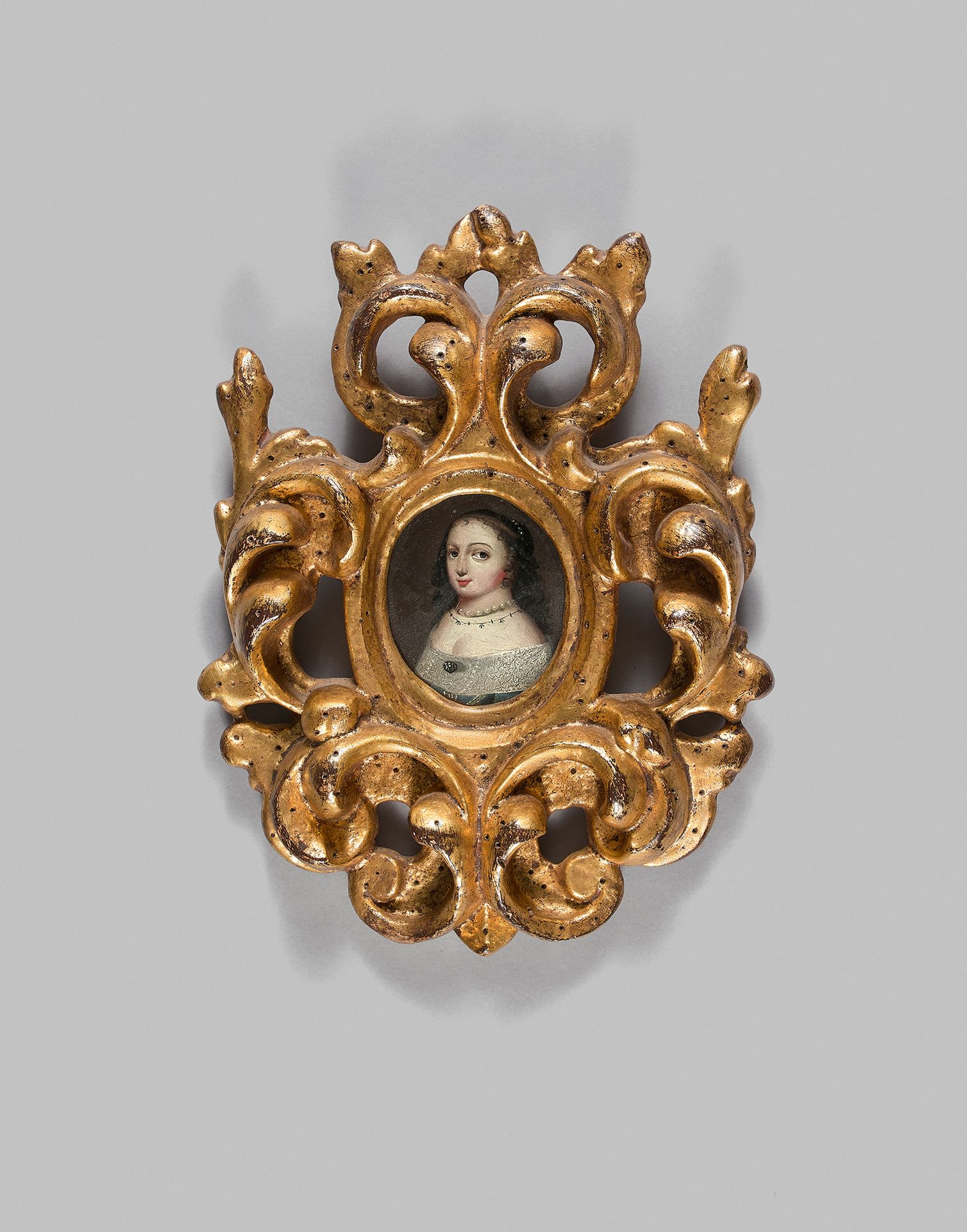 École française ou italienne du XVIIe siècle 
Portrait of a woman with a pearl n&hellip;