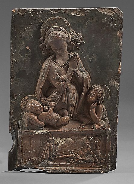 Null Bas-relief «La Vierge adorant l'Enfant avec saint Jean-Baptiste» en terre c&hellip;