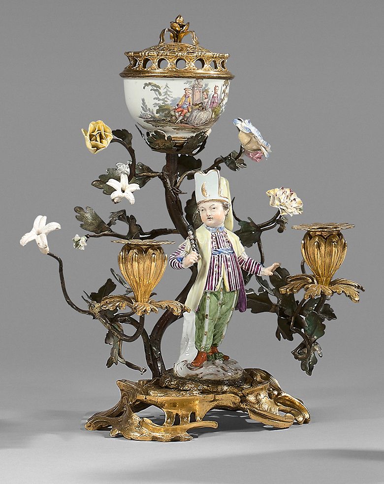 Null Potpourri and candelabra with two lights; the Meissen porcelain vase with p&hellip;