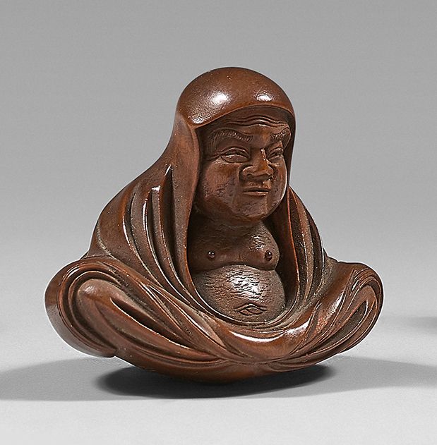 JAPON - Époque Edo (1603-1868), XIXe siècle 黄杨木网饰，达磨坐禅。签名：舒敏。
高：3,7厘米。