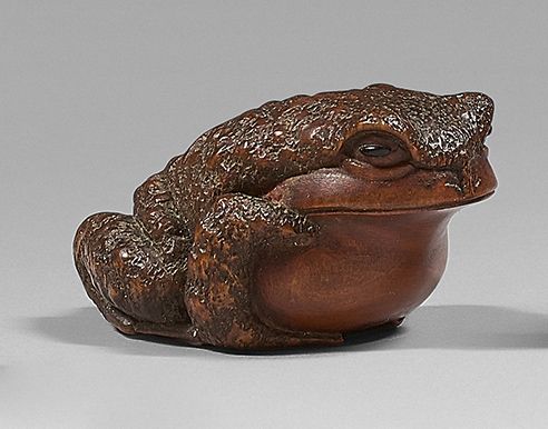 JAPON - Epoque MEIJI (1868-1912) 黄杨木网饰，摆出蟾蜍的姿势。眼睛镶嵌着棕色的角。签名是Masanao（山田）。
长：4厘米