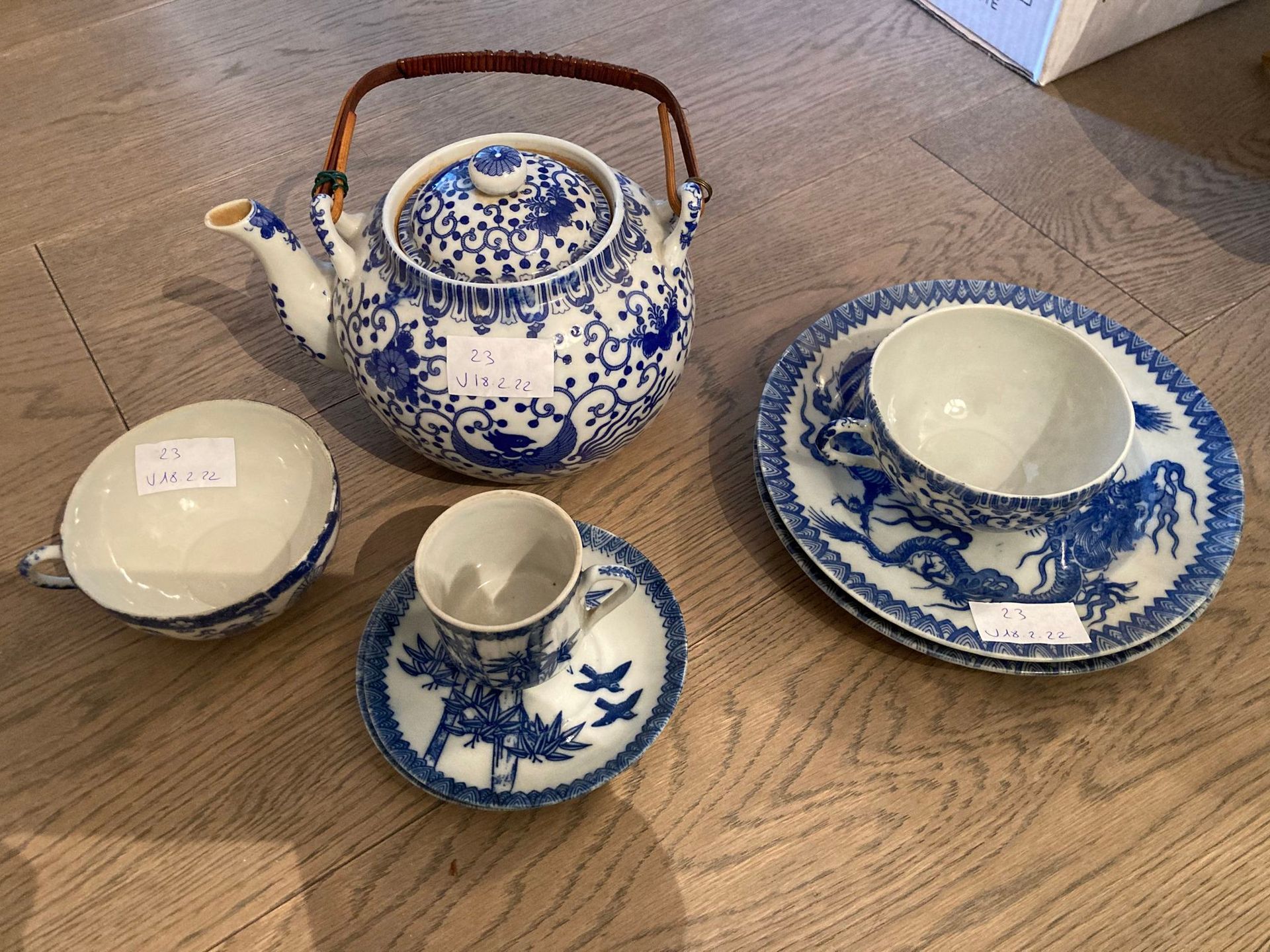 Moderno set da tè e caffè in porcellana in stile cinese …