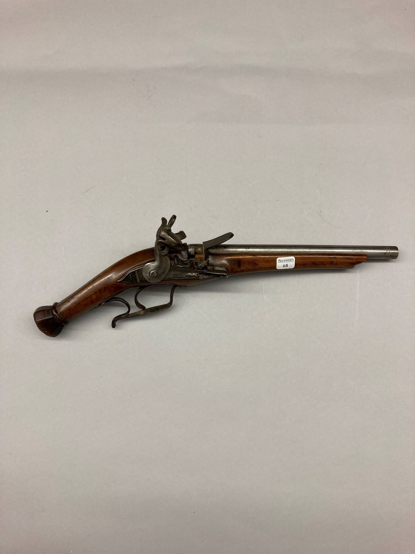 Null 奇怪的燧发枪，被改装成后膛装弹针锁，铁制配件，20世纪，长度：44.5厘米

参考 27