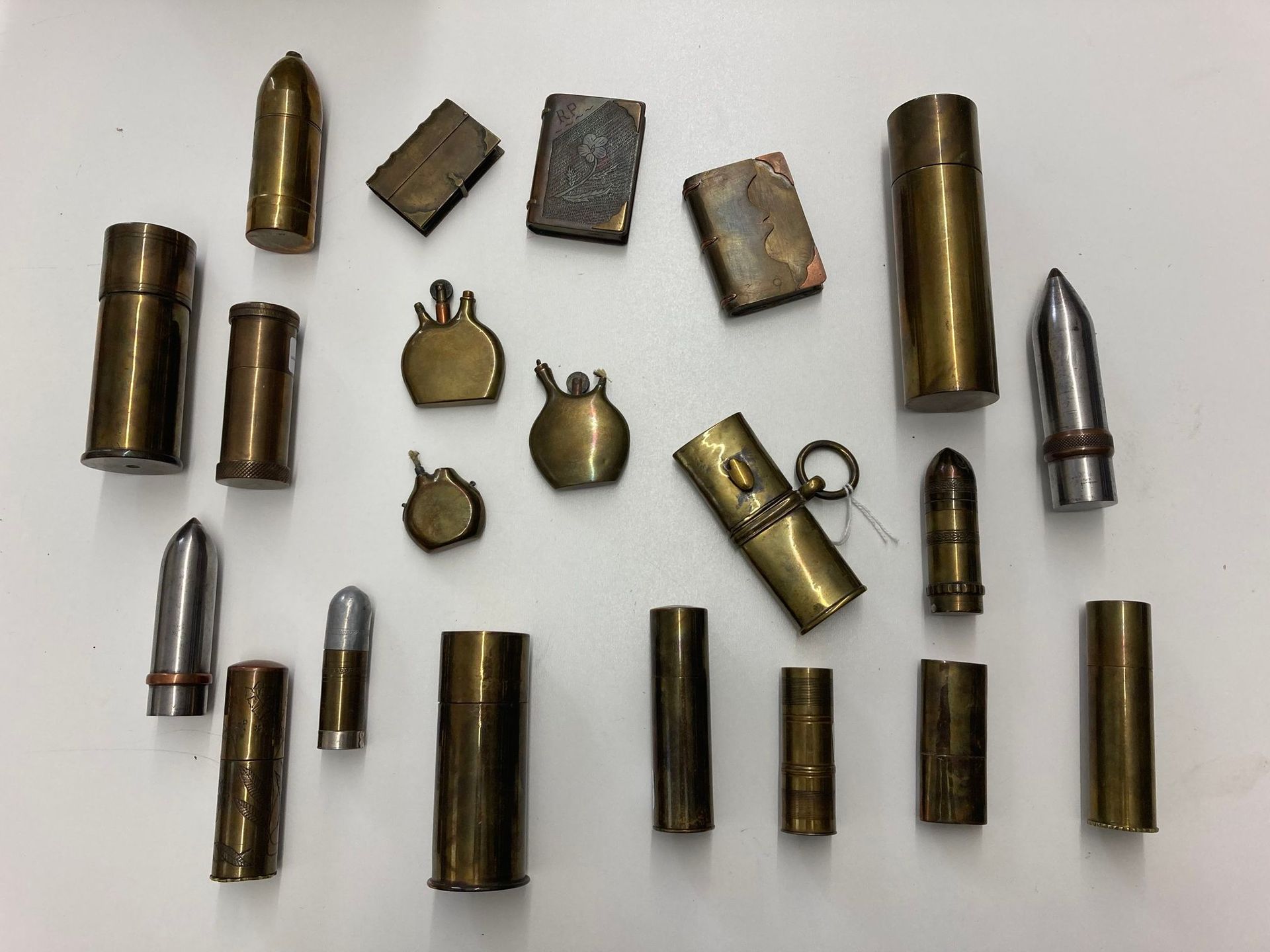 Null 
Important lot of lighters made with small shell casings or cartridges and &hellip;