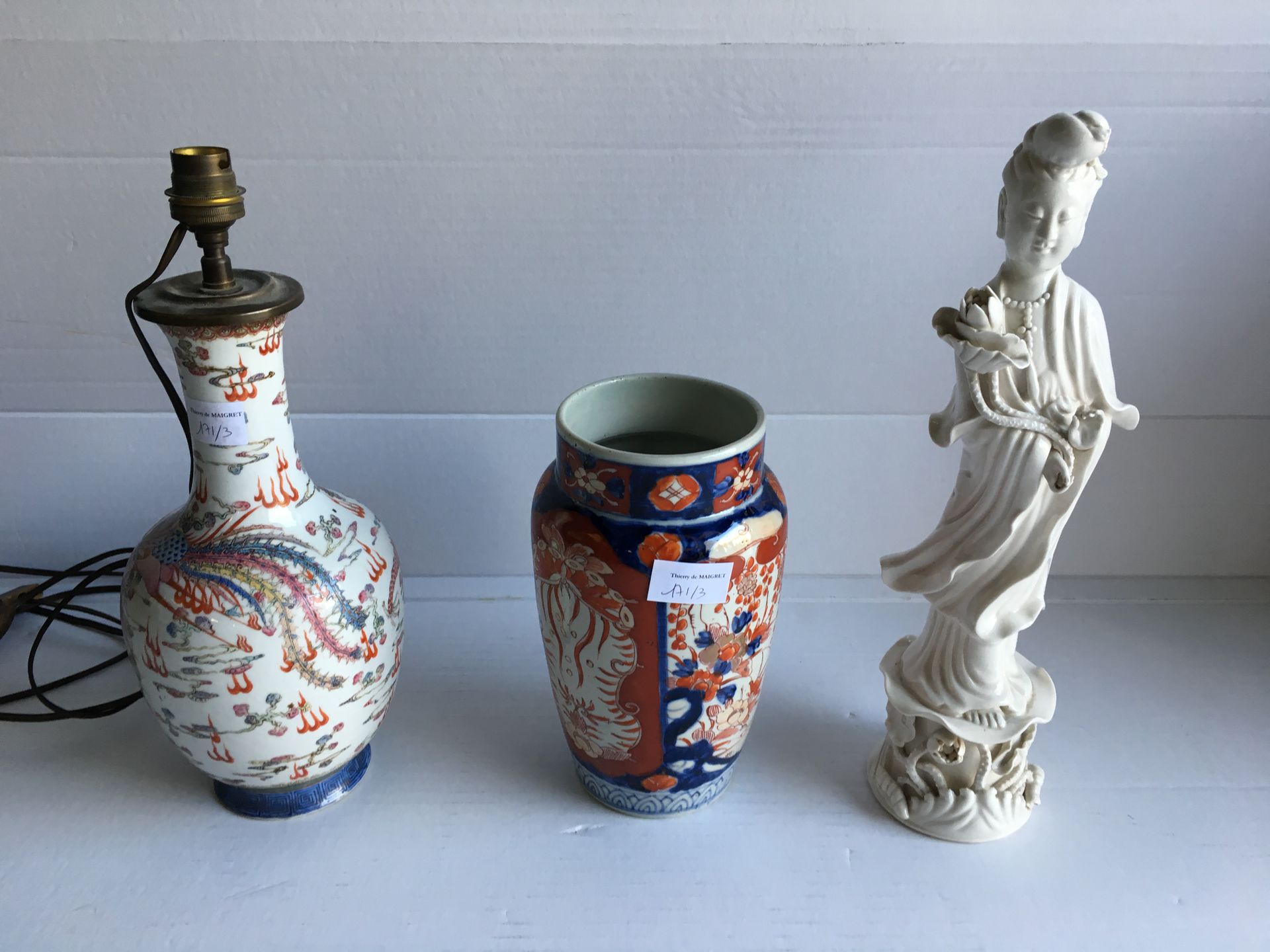 Null A Chinese porcelain guanyin, modern work 

 reattached accidents 

 H : 32 &hellip;