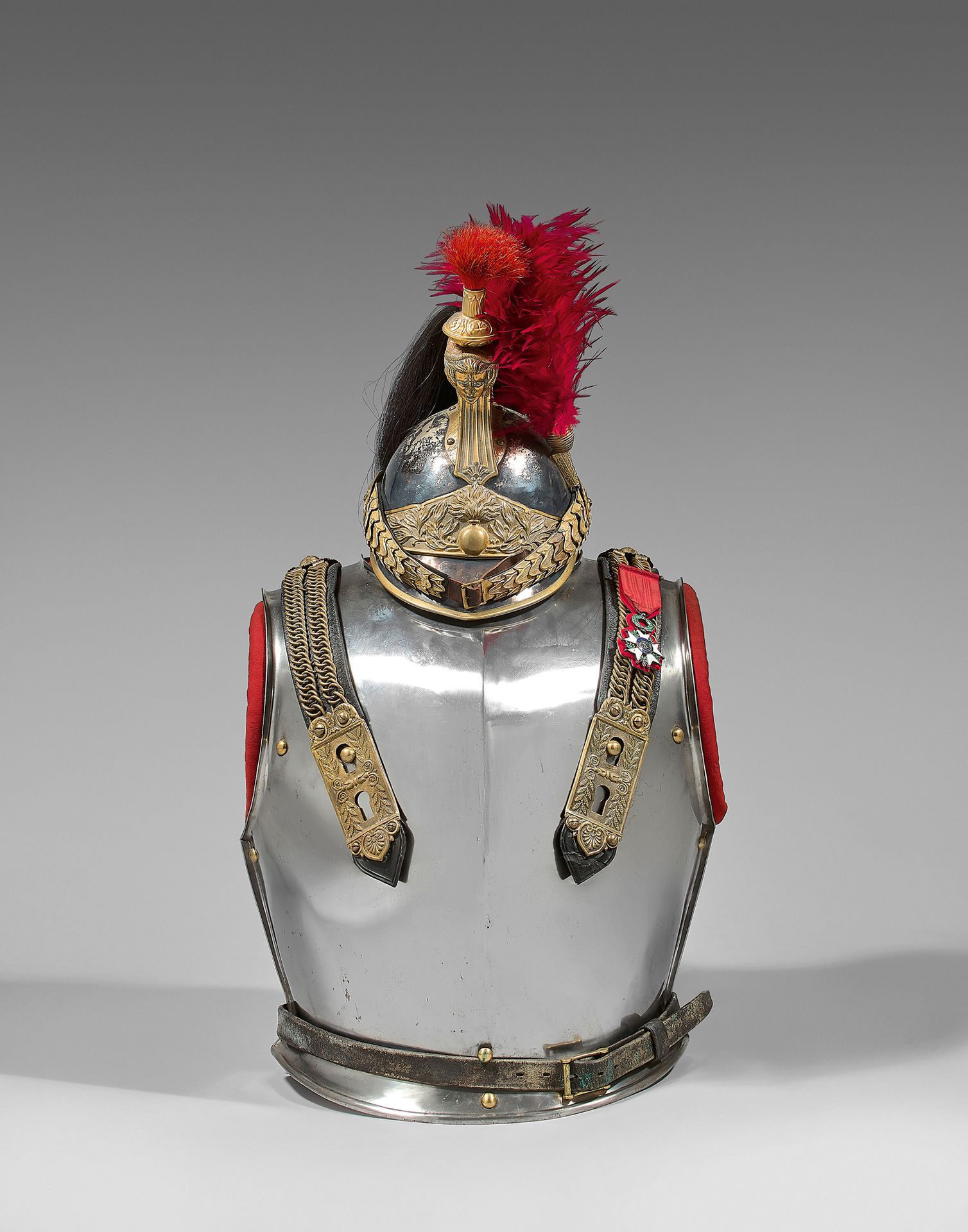 Null Cuirassiers officer's outfit model 1874:
Helmet, silver plated copper bomb,&hellip;