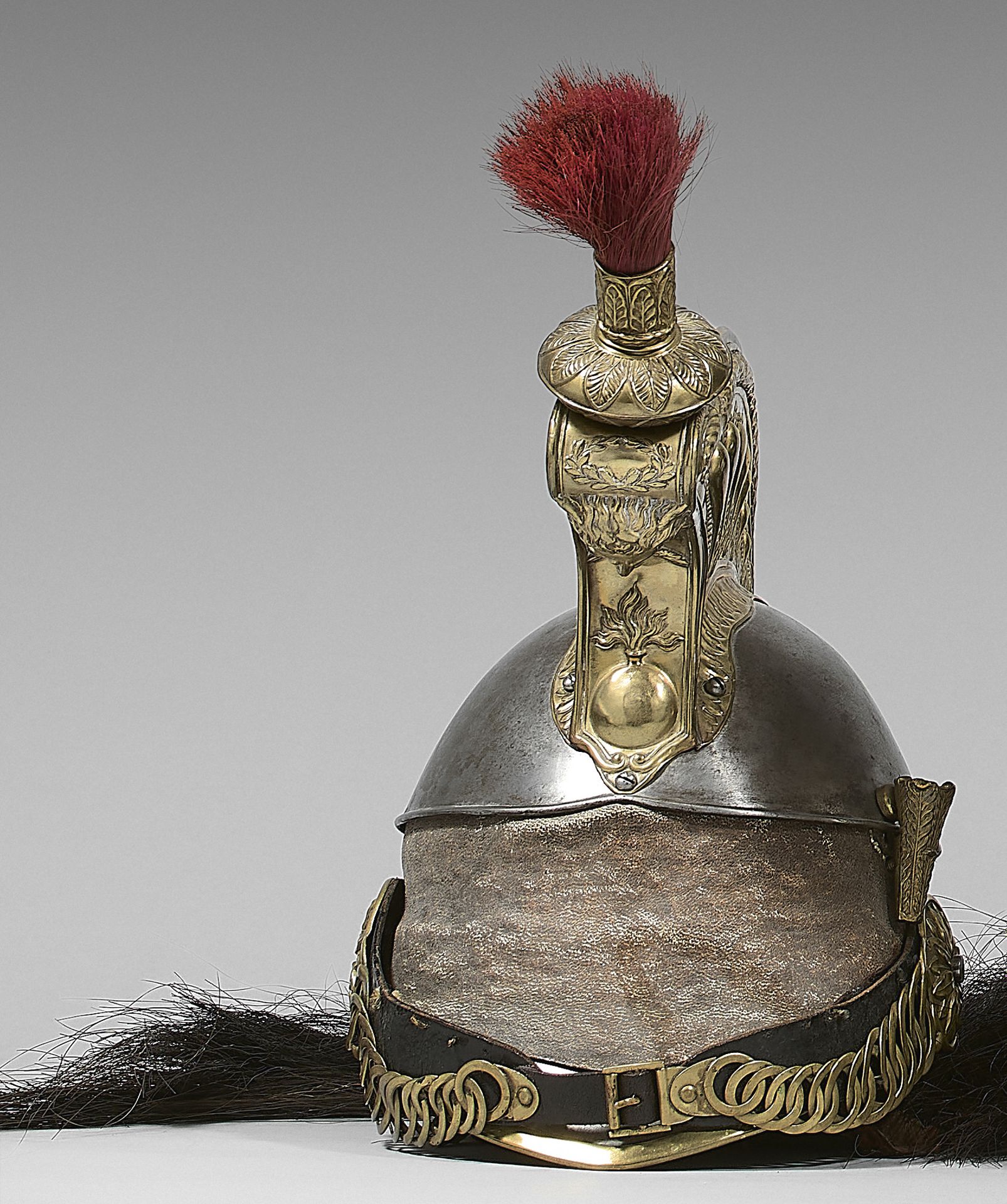 Null Casque de cuirassier modèle 1859, bombe en fer matriculée : “23 A” et “41”,&hellip;