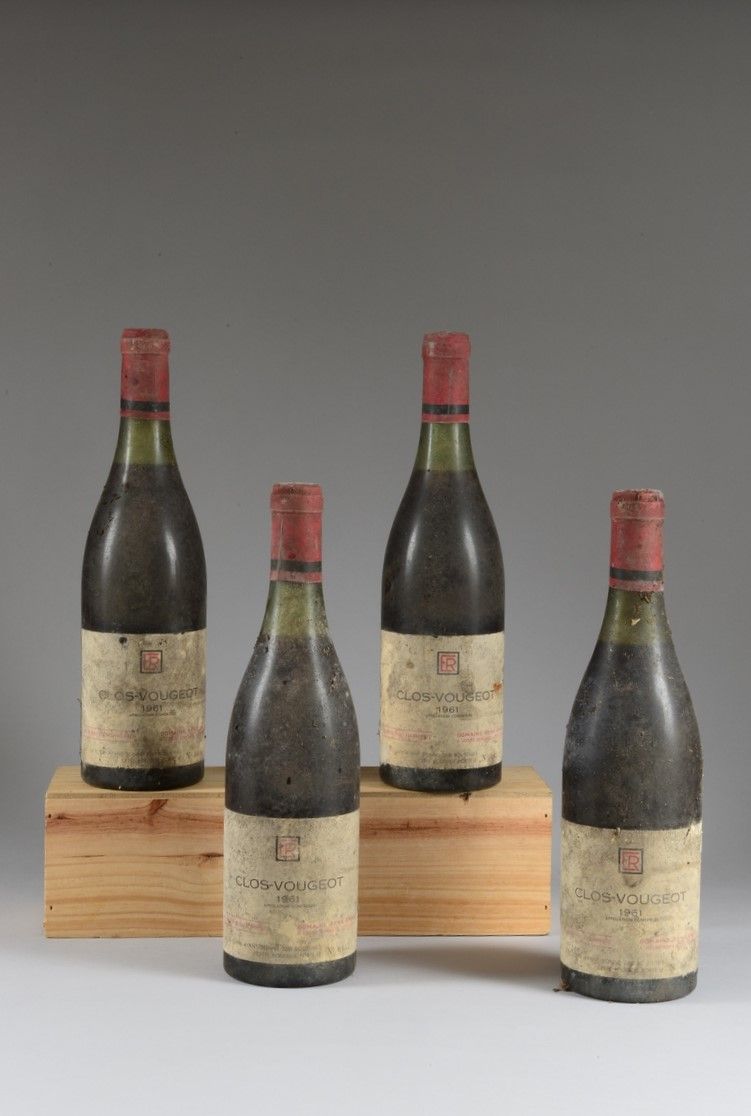 Null 4 bottiglie CLOS VOUGEOT, René Engel 1961 (es, elt, ela, 2 TLB, 2 LB)