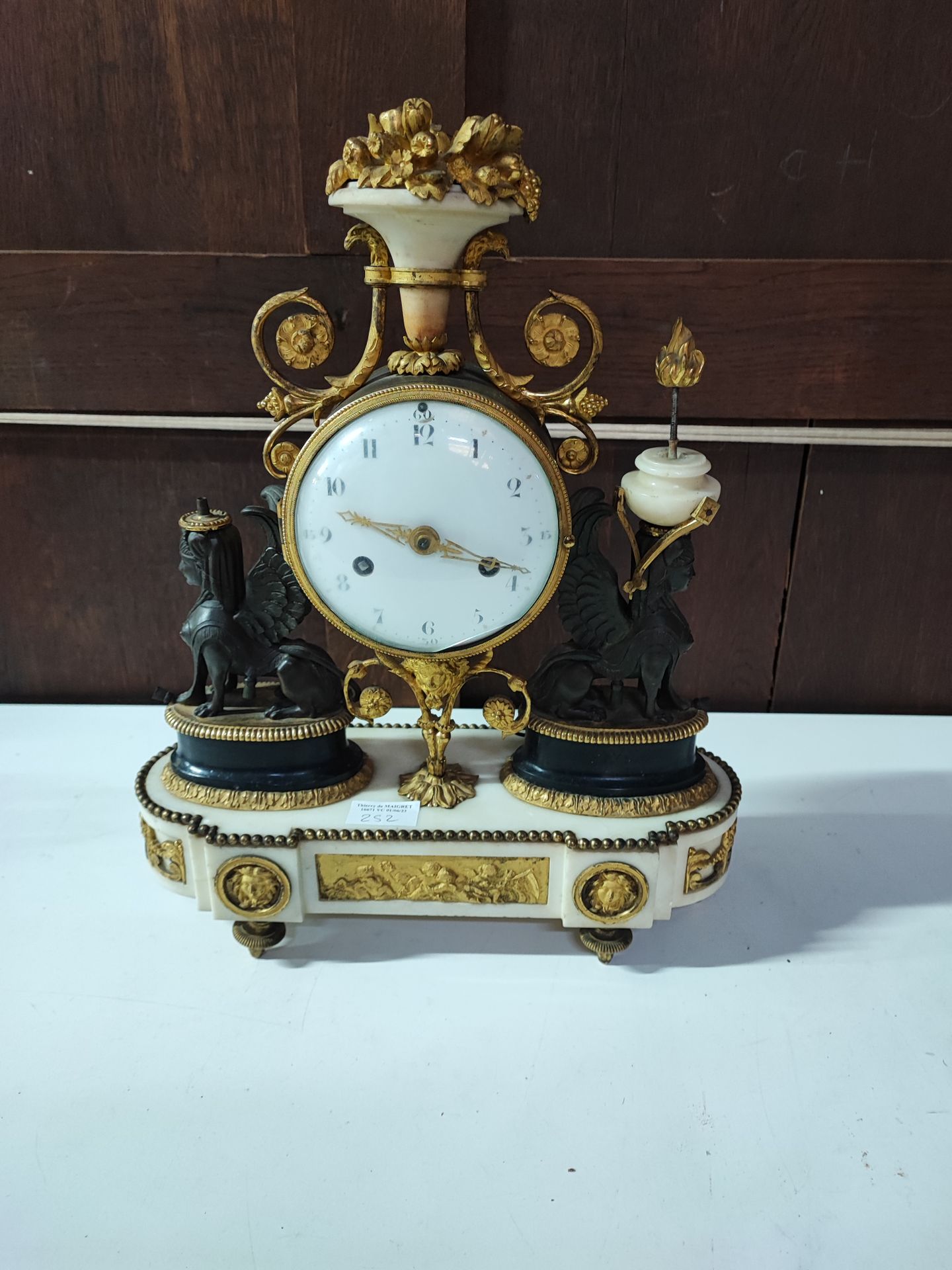 Null White marble, gilt bronze and patinated clock decorated with sphinxes and b&hellip;