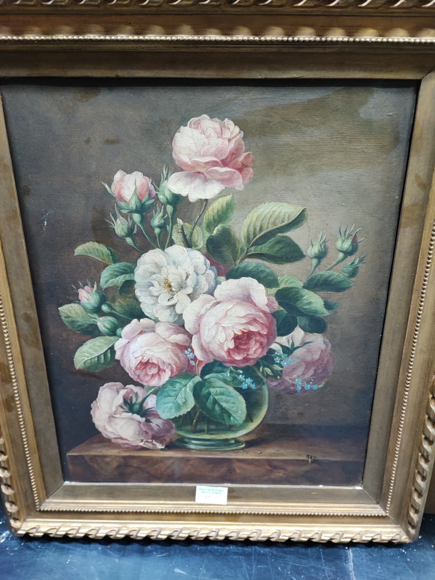 Null Ecole vers 1900, Bouquet de roses, huile sur toile (accidents, manque, rest&hellip;