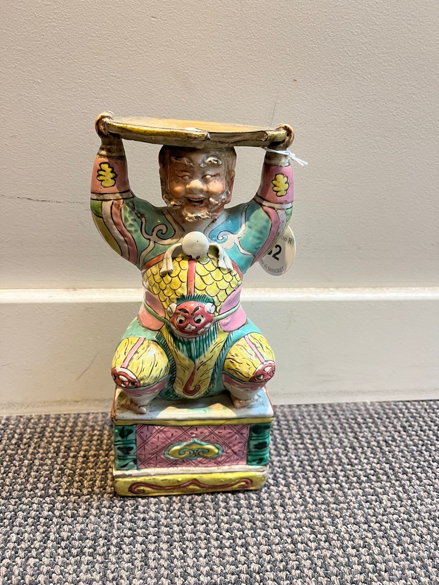 CHINE - Fin de la période Jiaqing, vers 1820 Figurine en porcelaine représentant&hellip;