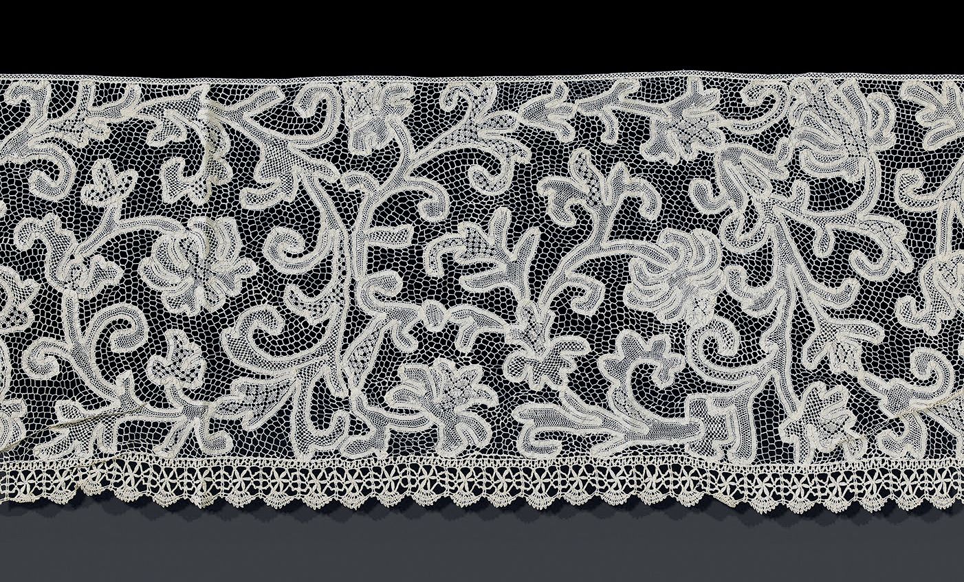Null Two beautiful lace cups of Milan, Lombardy, 3rd quarter of the seventeenth &hellip;