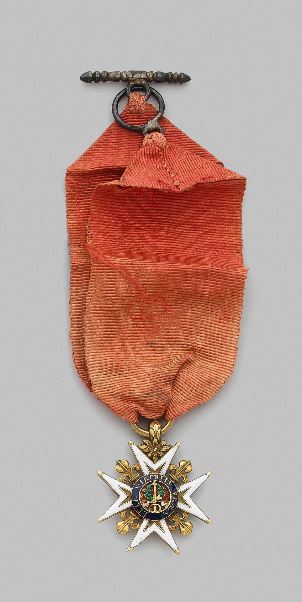 Null Croix de chevalier de l'ordre de Saint-Louis en or, émaillée, fort anneau c&hellip;