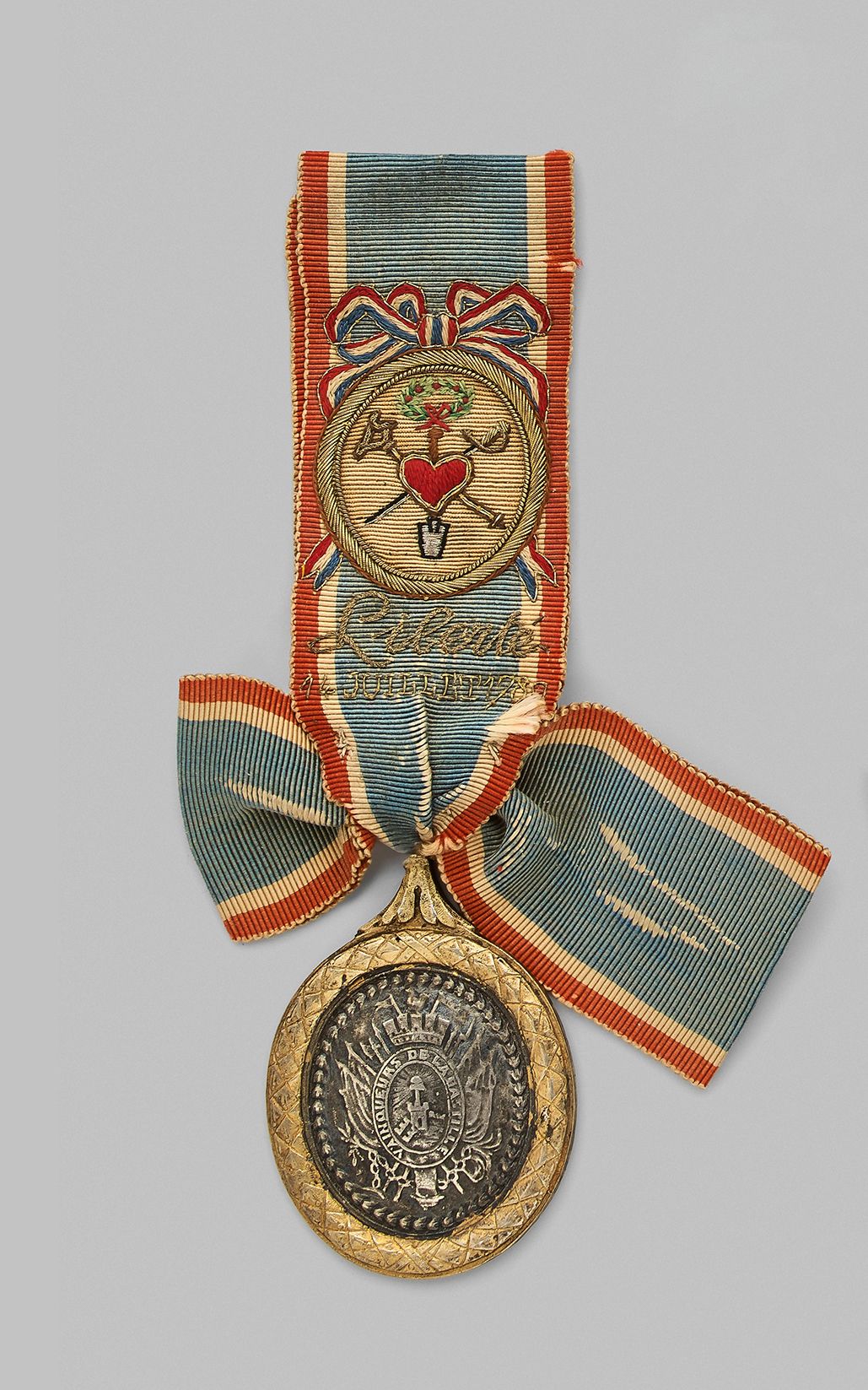 Null Médaille ou insigne uniface de l'Association des Vainqueurs de la Bastille,&hellip;