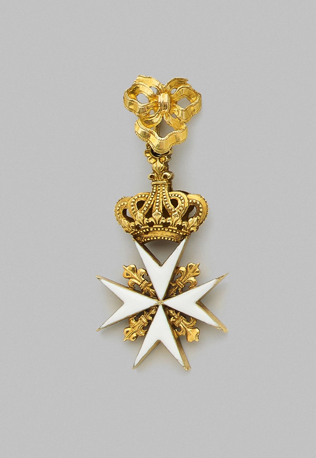 Null Belle croix de chevalier de l'ordre de Malte demi-taille, en or, émaillée, &hellip;