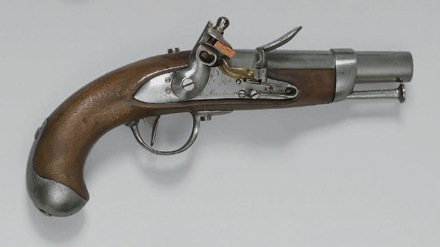 Null Pistolet de gendarmerie à silex modèle 1822, canon à pans puis rond poinçon&hellip;