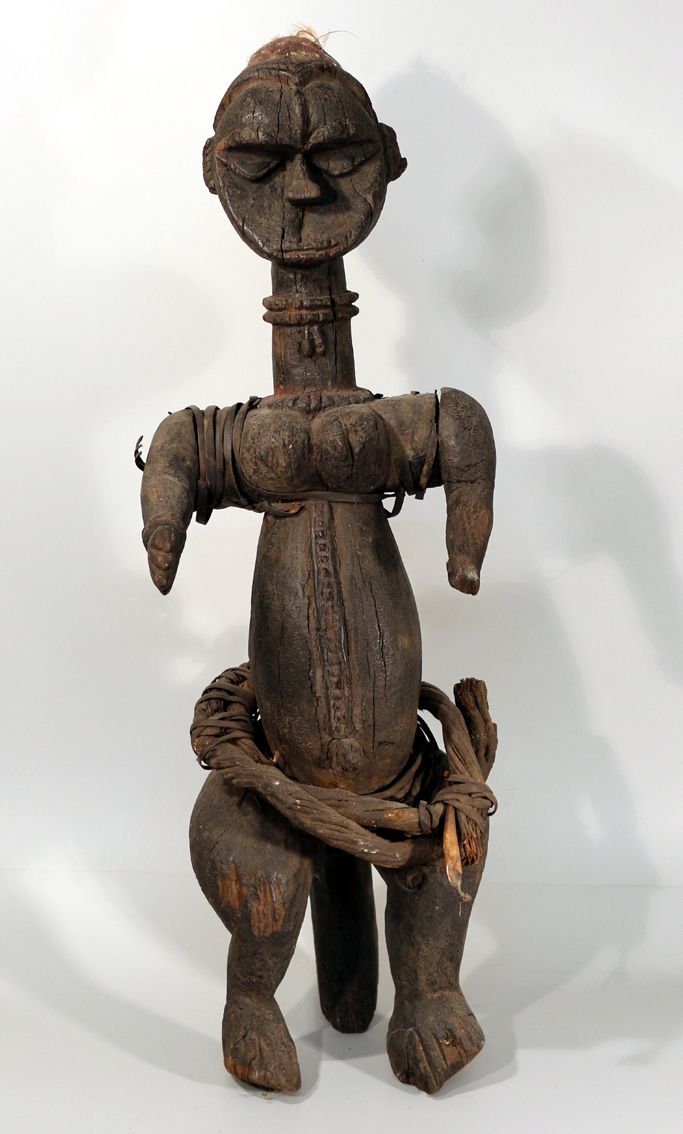 Null Afrique. Cameroun. Importante statuette bamiléké. H. 72cm ( (Afrique, Art a&hellip;