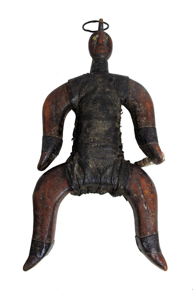 Null 非洲。Namji娃娃来自喀麦隆，与祖先的生育仪式有关。它们的大小和形状可能有所不同，但在传统的非洲雕像中，它们的具体和独特的形式是可以立即识别的。木材&hellip;