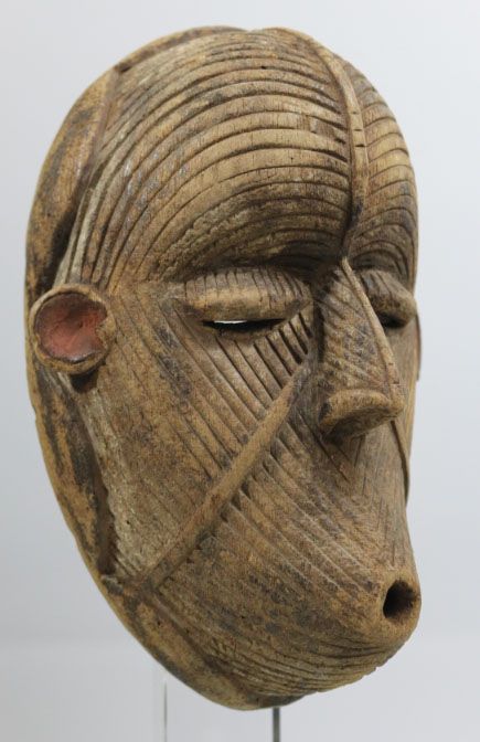 Null Igbo-Maske, Nigeria Afrika. Schöne westafrikanische Maske mit zahlreichen S&hellip;