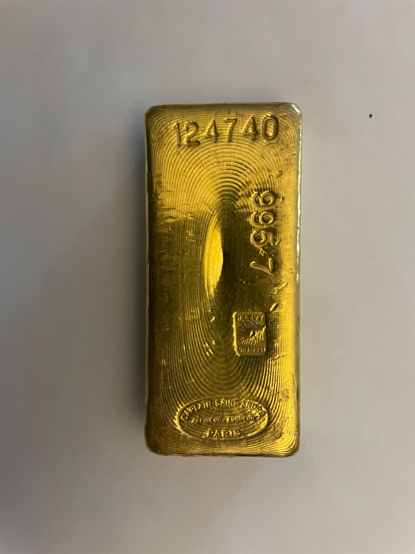 Null 
Gold ingot N°124740 Assayer : R LEVY Founders : CAPLAIN SAINT ANDRE, Paris&hellip;