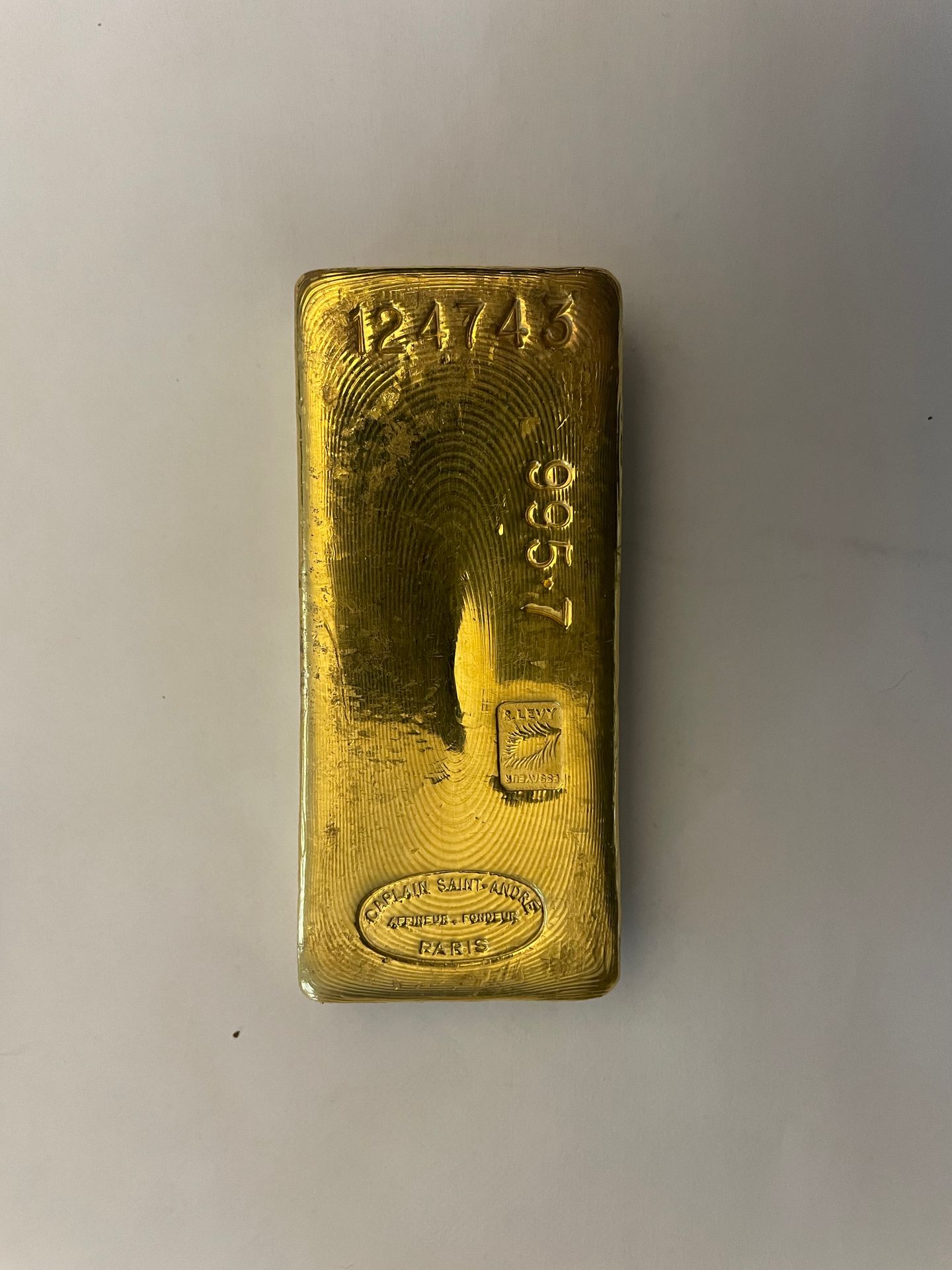 Null 
Gold ingot N°124743 Assayer : R LEVY Founders : CAPLAIN SAINT ANDRE, Paris&hellip;