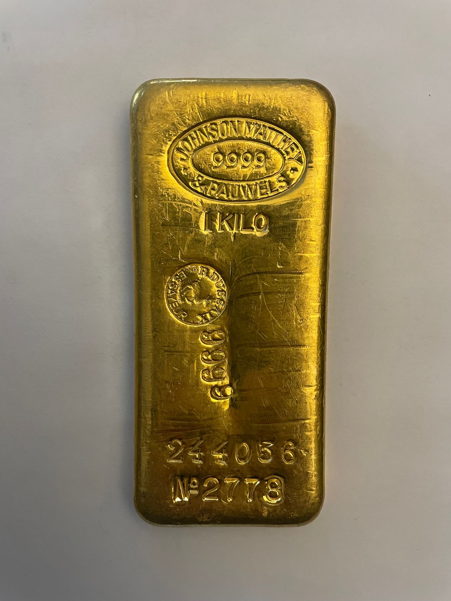 Null 
Gold ingot N°244036 / 2778 Assayer R DUSSAIX Founders : Johnson MATTHEY & &hellip;