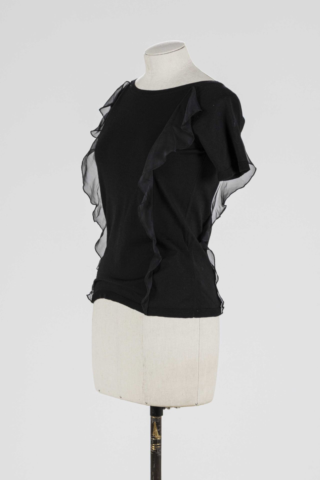 Null EMILIO PUCCI: Kurzärmeliger Pullover aus schwarzer Wolle mit Volant-Applika&hellip;