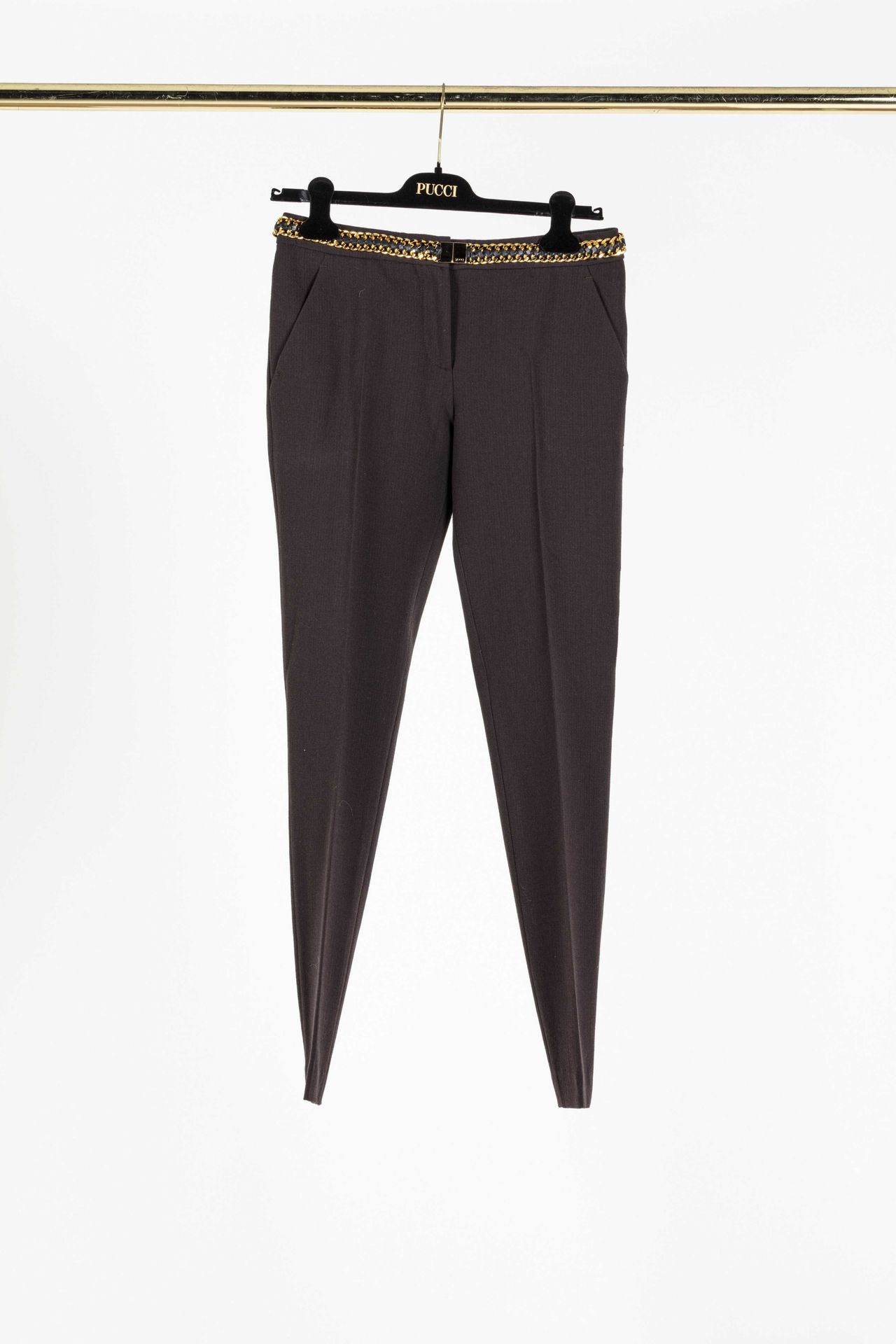 Null EMILIO PUCCI: 棕色羊毛和弹性纤维的直筒裤，腰带采用黑色皮革交错的链条造型。

T,36