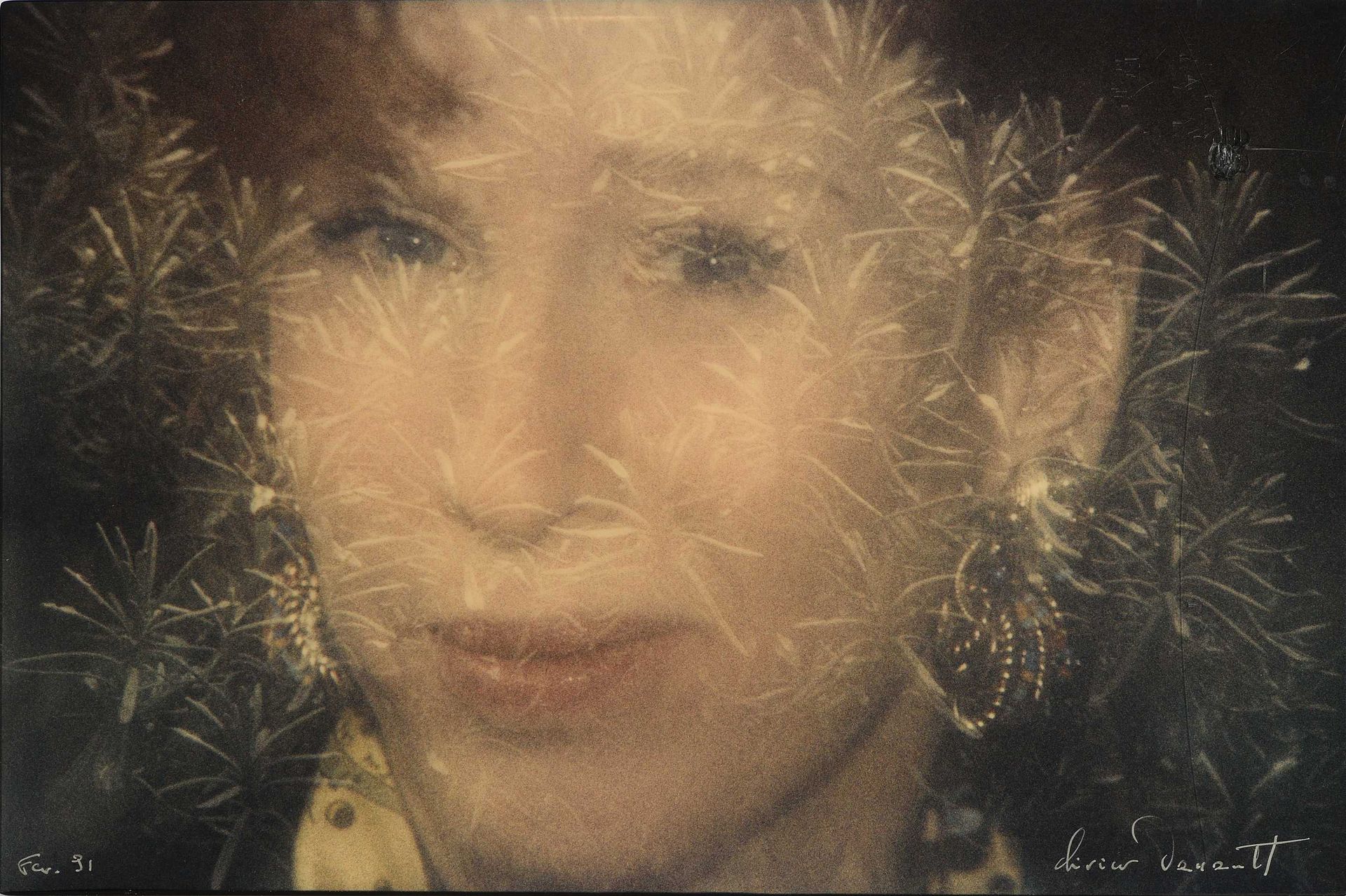 Null Olivier DASSAULT (1951-2021) Janet的肖像 彩色摄影作品。有签名和日期的91年2月。53 x 80 cm (B1049&hellip;