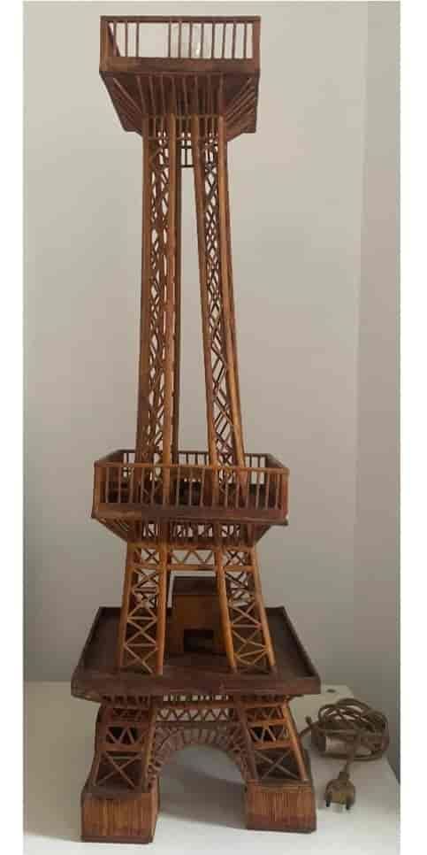 Null Eiffel Tower model in wood, electrically assembled. Early 20th century. Hei&hellip;