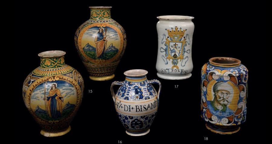 Null 18 VENISE Grand albarello cylindrique en majolique à décor polychrome de de&hellip;